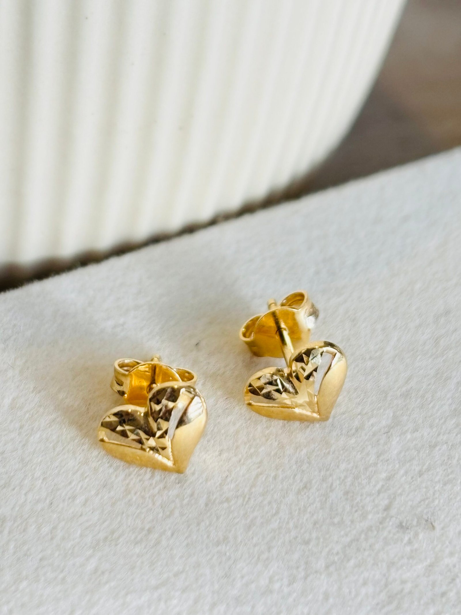 Boucles d’oreilles cœurs d’or 18k, 1.29g - Image 3