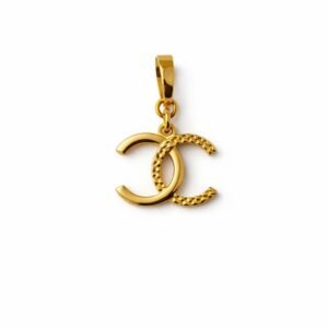 Pendentif d’or 18k style CC, 0.93g