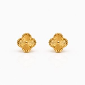 Boucles d’oreilles d’or 18k, petit trèfles 8mm, 1.40g
