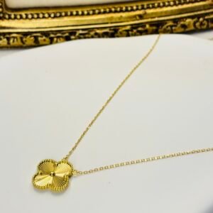 Collier trèfle attaché en or 18k trèfle 12mm