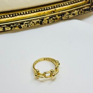 Bague hardware d’or 18k taille 9 , 3.78g