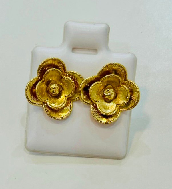 Boucles fleurs 18k 2.04g