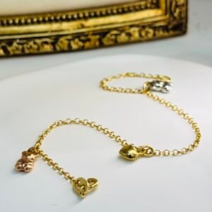 Bracelet motif oursons et cœur tricolore d’or 18k, 2.97g