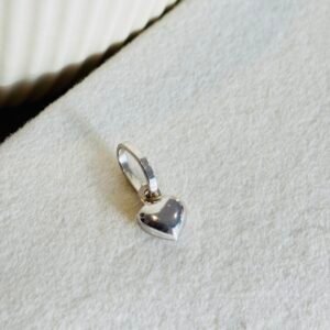 Petit pendentif cœur d’or blanc 18k 0.40g