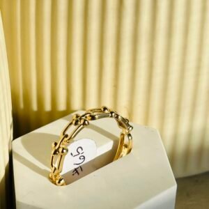 Bague hardware d’or 18k taille 6.5 , 1.66g