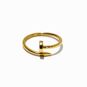 Bague clou d’or 18k, taille 7.5, 2.10g