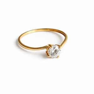 Bague de fiancailles d’or 18k, taille 5.5, 1.16g avec pierre