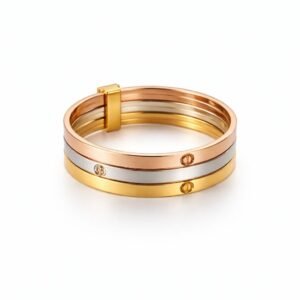 Bague d’or 18k trois tons style love ; taille 7.25, 2.13g
